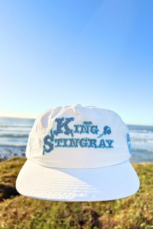 KING STING X UNCLE RICS CAP WHITE/BLUE